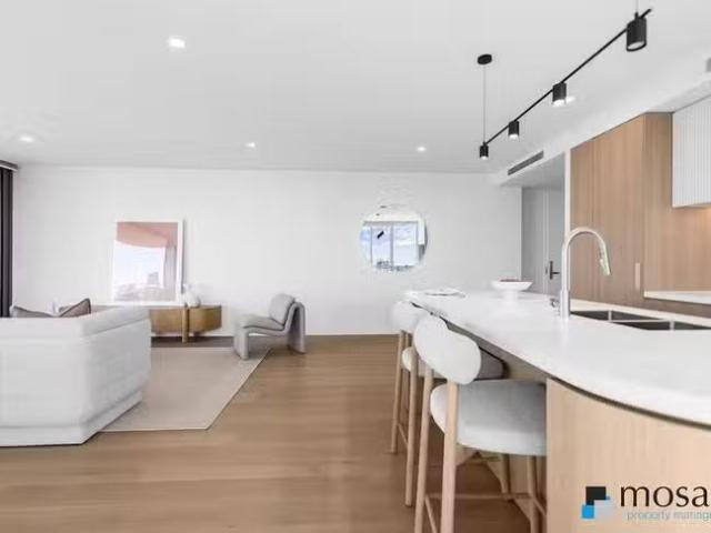 Just in! 2201/146 Surf Parade, Broadbeach, QLD 4218