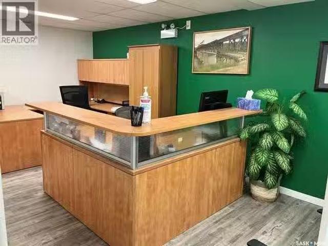 Deal! 222 Centre Street, Nipawin, SK, S0E 1E0 commercial for.