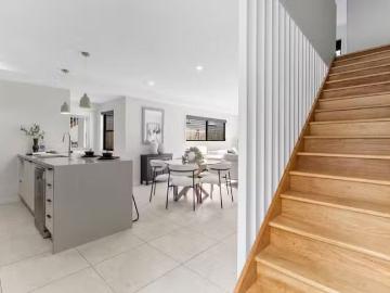 Cheap 2/22 Lilly Street, GREENSLOPES, QLD 4120 Townhouse for.