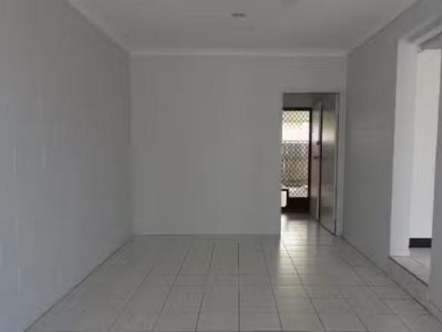 Just in! 2/23 Bamford Lane, Kirwan, QLD 4817