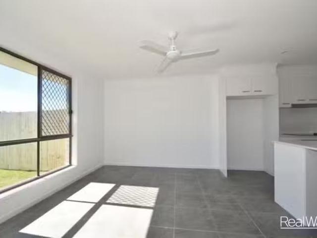 Deal! 2/24 Gains Place, Glenvale, QLD 4350