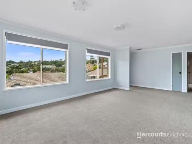 For Rent! 2/25 Opal Drive, BLACKMANS BAY, TAS 7052 House for.