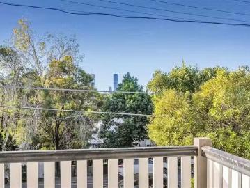 Unique 2/25 Park Road West, Dutton Park, QLD 4102