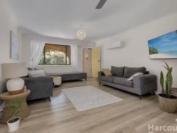 Charming 2/26 Simpson Street, South West Rocks, NSW 2431 Uni.