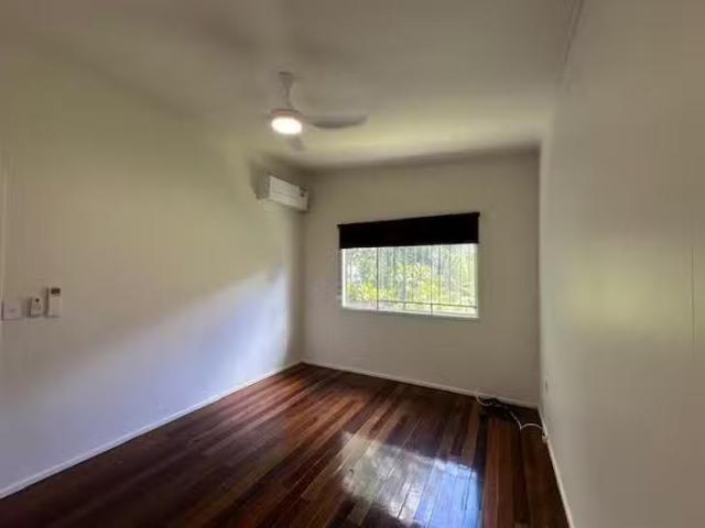 Deal! 2/27 Glenwood Street, Chelmer, QLD 4068
