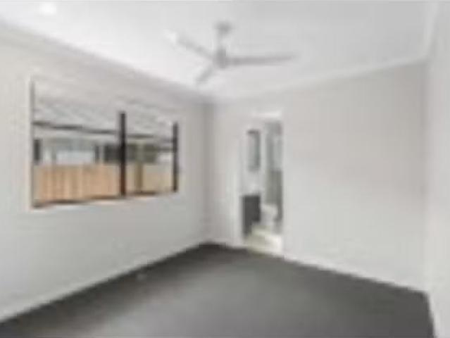 Charming 2/27 Neale Road, MORAYFIELD Townhouse for rent Liste.