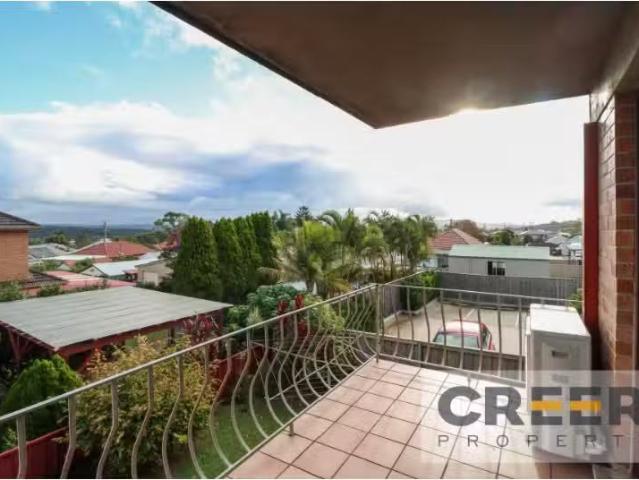 Unique 2/296 Charlestown Road, Charlestown Townhouse for rent.