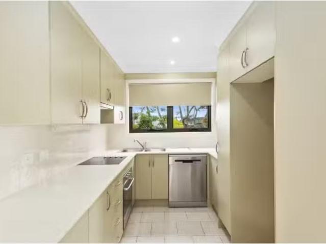 Charming 2/29 Bellevue Road, Figtree Townhouse for rent Liste.