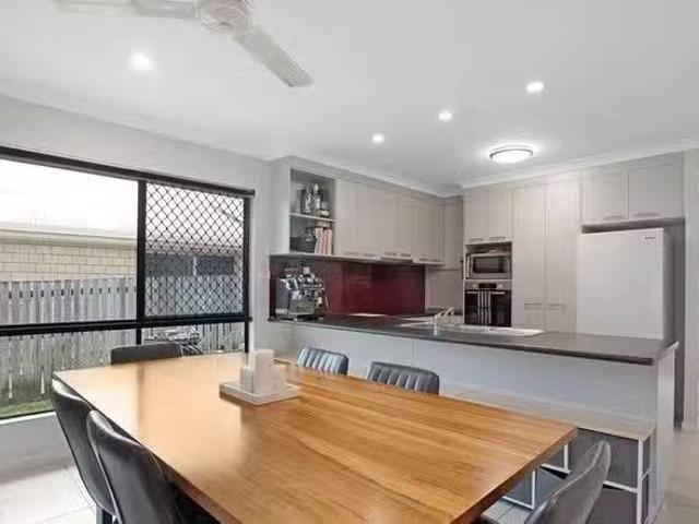 Cheap 22 Townsend Street, Bucasia, QLD 4750