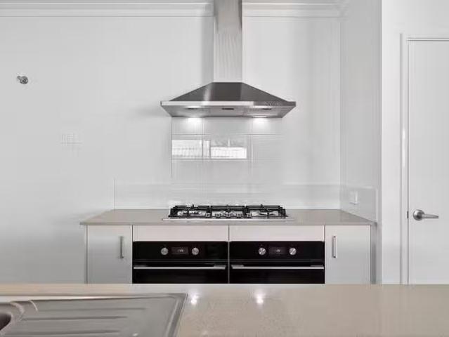 For Rent! 22 Cornelian Avenue, Golden Bay, WA 6174