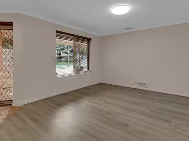 Cheap 22 Cumberland Way, Waikiki, WA 6169