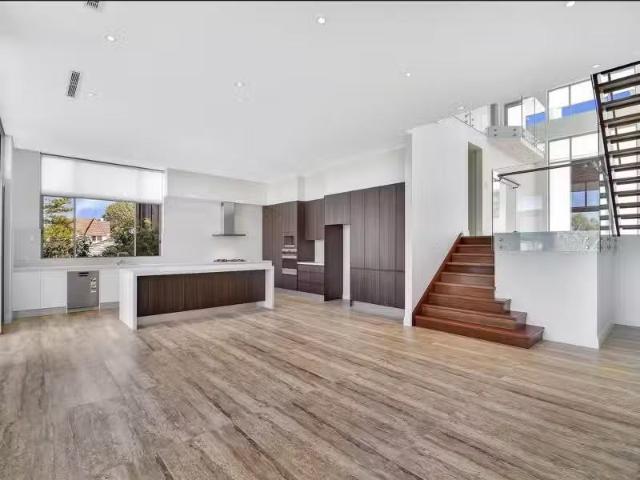 Unique 22 Kendall Road, Castle Cove House for rent Listed by.