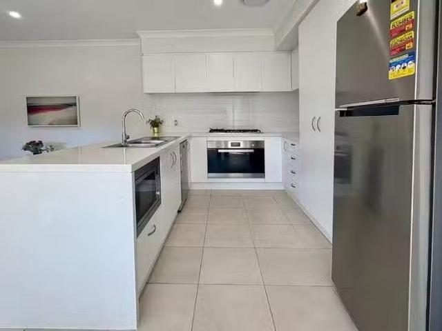 Cheap 22 Peppercress Ridge, Leppington, NSW 2179