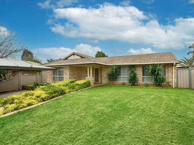 Deal! 22 Silky Oak Drive, Glenvale, QLD 4350
