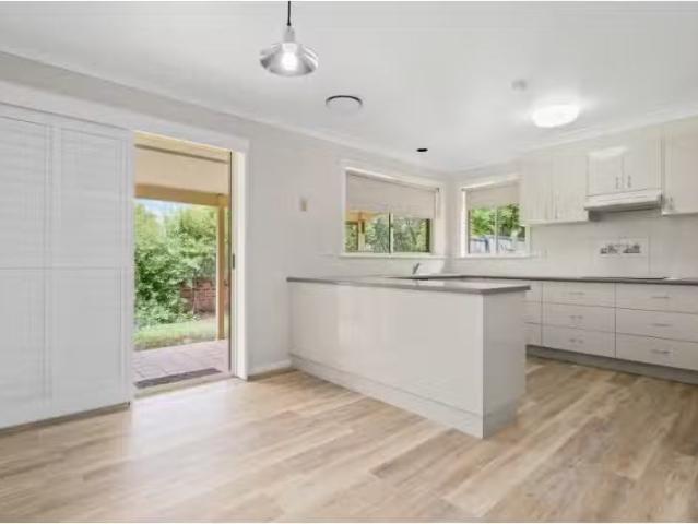 Charming 2/32 Warrendine Street, Orange Apartment for rent Li.