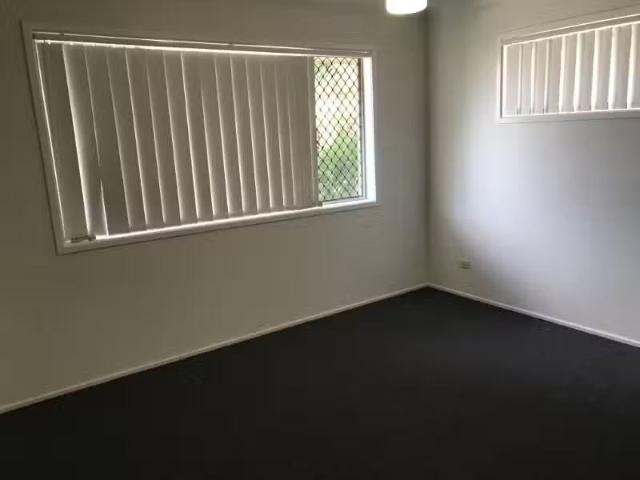 Cheap 2/36 Robinson Street, COORPAROO Apartment for rent List.
