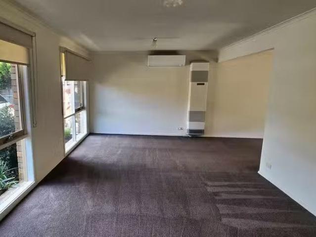 Cheap 2/378 Frankston Dandenong Road, Seaford, VIC 3198 Unit.