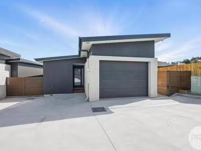 For Rent! 2/39 41 Fouche Avenue, Old Beach, TAS 7017