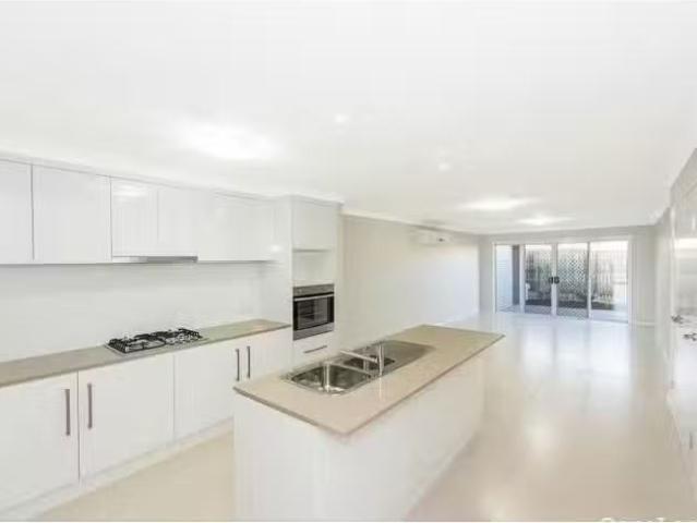 Nice 2/39 Taragon Street, Glenvale, QLD 4350