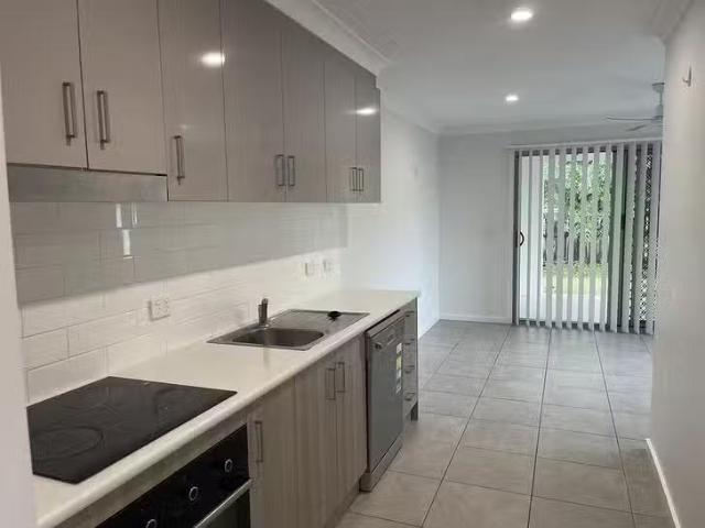Charming 2/7 Coralli Close, Mission Beach, QLD 4852