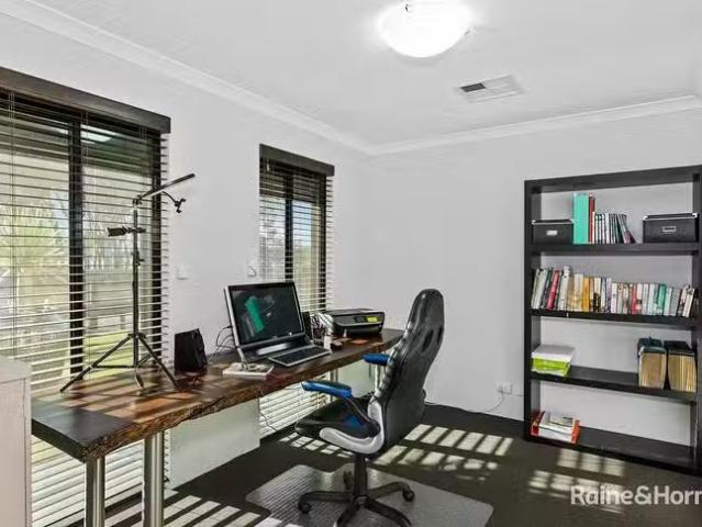 Deal! 27 Farmer Loop, Pinjarra, WA 6208