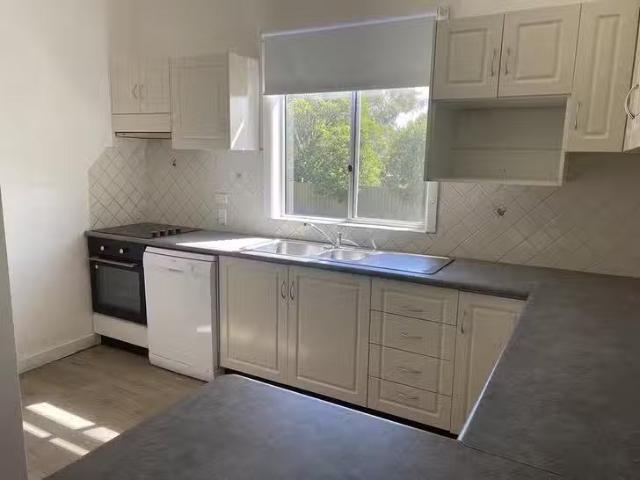 Rental! 27 Ganoo Street, Yeoval, NSW 2868