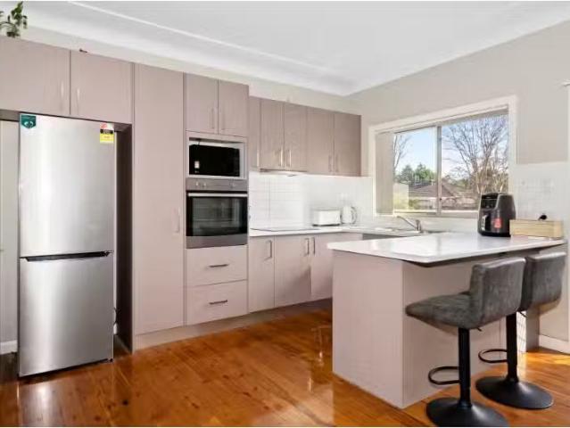 Nice 27 Penrose Crescent, South Penrith House for rent Listed.