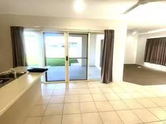 For Rent! 27 Seabreeze Crescent, Bowen, QLD 4805