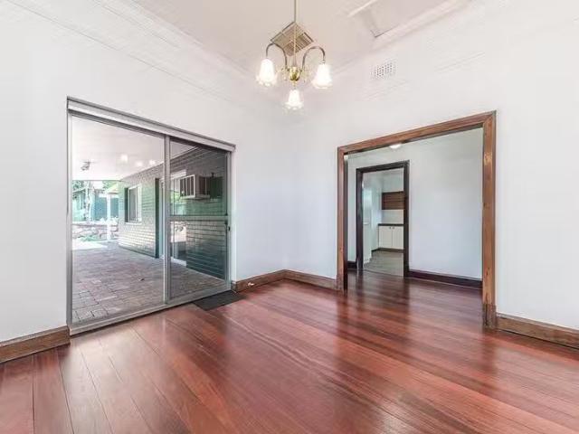 New 27 Sunbury Road, Victoria Park, WA 6100