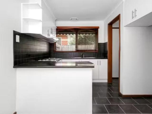 Just in! 2/40 Grange Road, Alphington VIC 3078 Unit For Lease