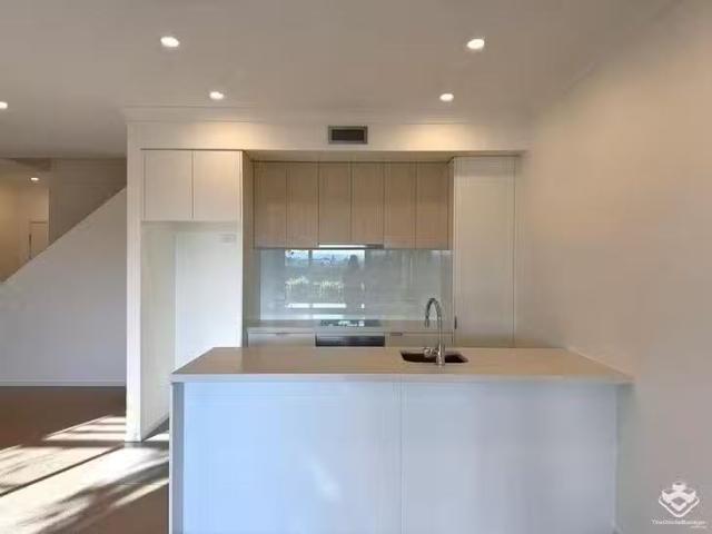 For Rent! 24/3400 Panorama Drive, Carrara, QLD 4211