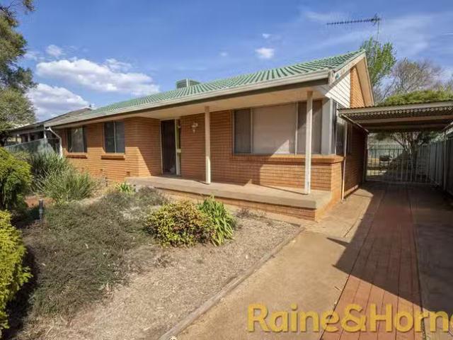 Charming 245 Myall Street, Dubbo, NSW 2830