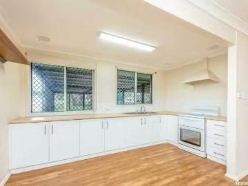 Deal! 246 Second Street, Wonthella, WA 6530