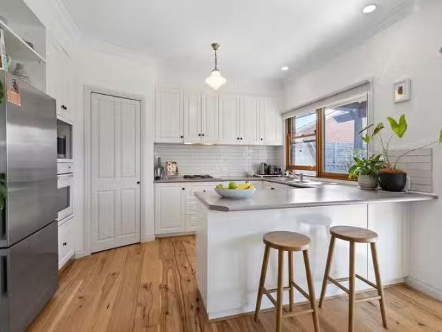 Just in! 2/46 Regent Street, Belmont, VIC 3216 House for Rent