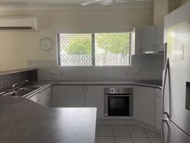 Just in! 2/49 Eleventh Avenue, Railway Estate, QLD 4810