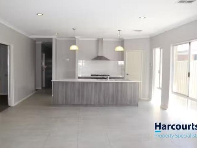 Nice 24 Wellman Avenue, PIARA WATERS, WA 6112 House for Rent