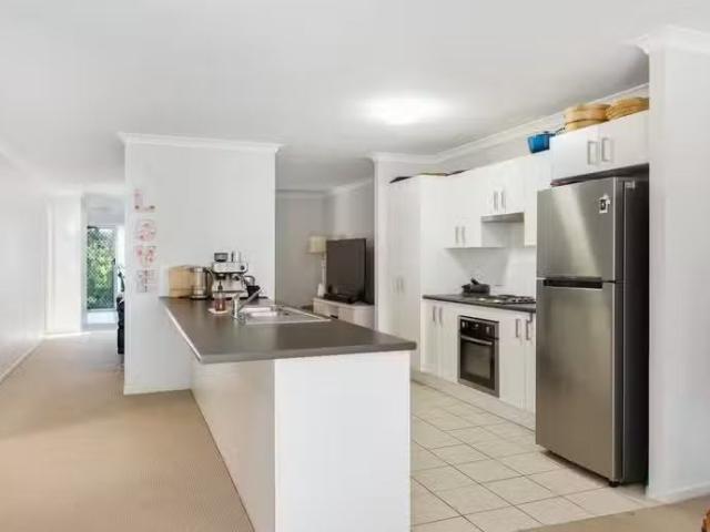 Charming 24 Bolwarra Avenue, ULLADULLA, NSW 2539 Duplex for.