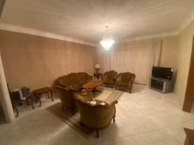 For Rent! 24 Burgess Street, Beverley Park House for rent Lis.