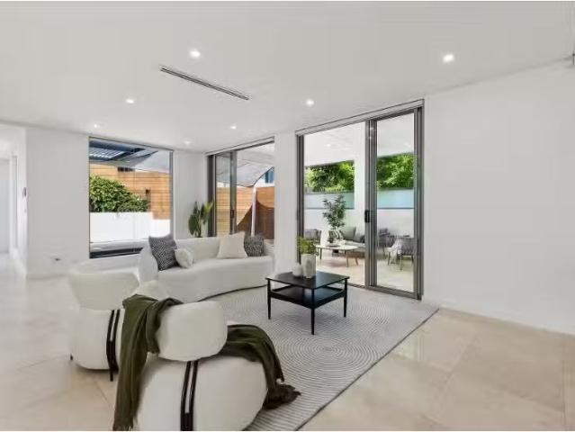 Charming 24 Orana Crescent, Blakehurst House for rent Listed.