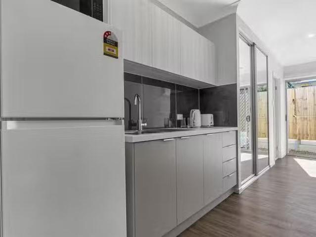 Deal! 24A King Edward Avenue, Darra, QLD 4076