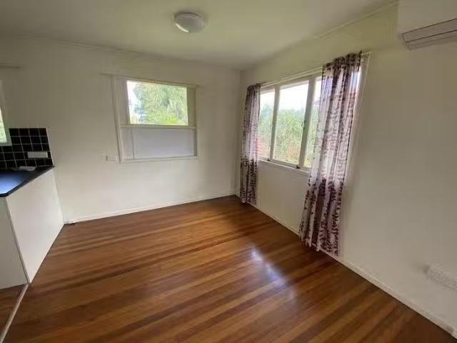 Charming 25 Cambridge Street, Rocklea, QLD 4106