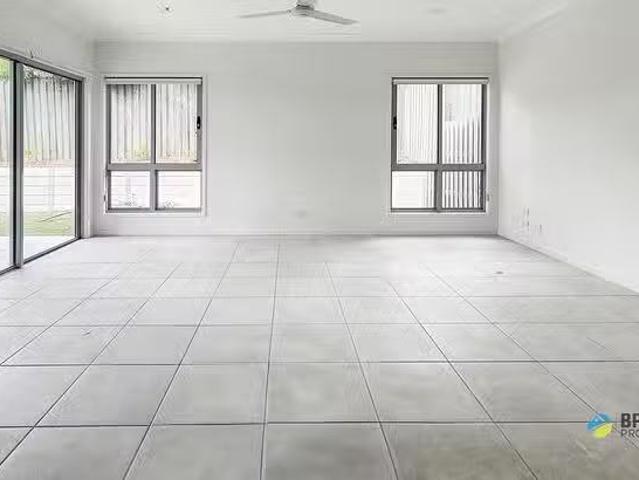 New 25 Parkside Mews, Loganlea, QLD 4131
