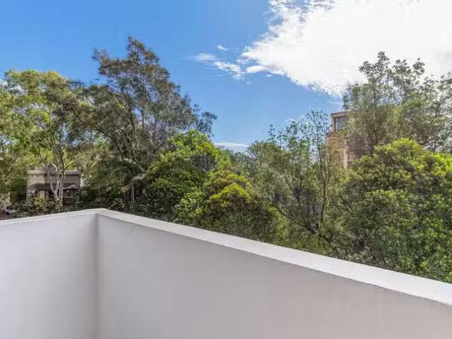 Cozy 26/204 232 Jersey Road, Paddington, NSW 2021
