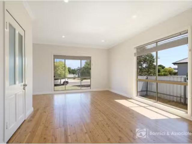 Deal! 262 Plover Street, North Albury House for rent Listed b.