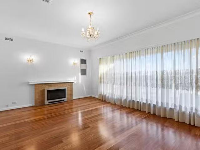Just in! 26 Taylor Avenue, Lockleys, SA 5032