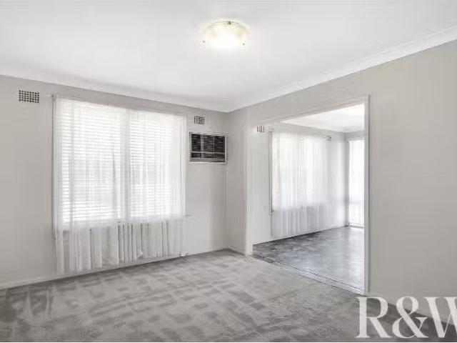 Unique 26 Van Diemen Avenue, WILLMOT House for rent Listed by.