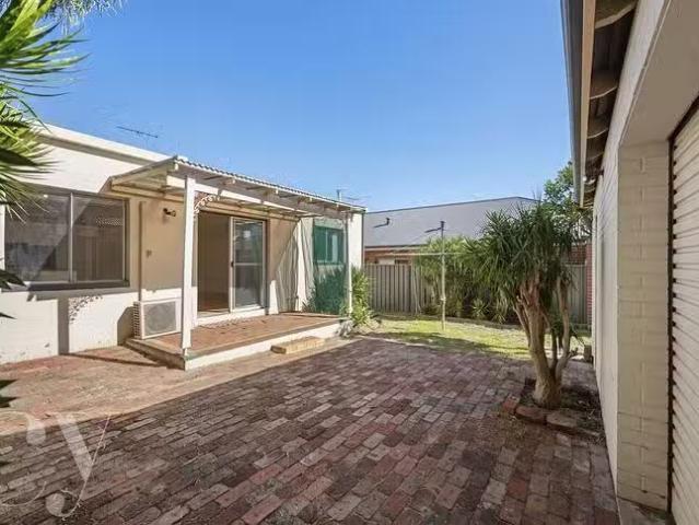 Cheap 26 Albert Street, North Perth, WA 6006