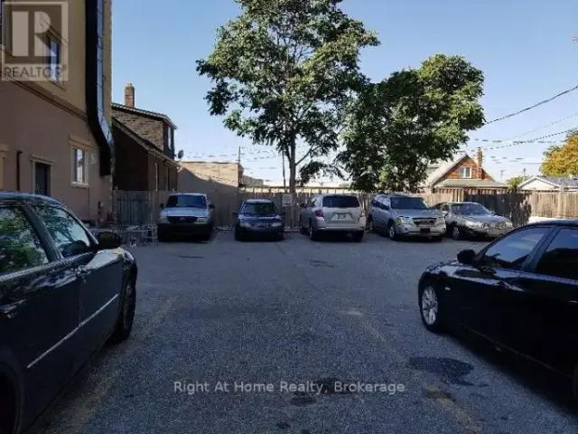 For Rent 26 Bedroom Apartment Windsor ON DLS102752817