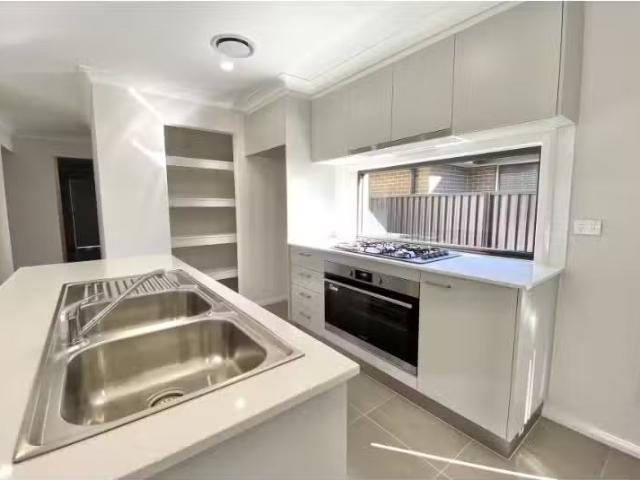 Just in! 26 Mckervey Street, Catherine Field House for rent L.