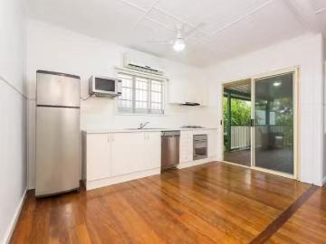 Deal! 26 Newmarket Road, Windsor, QLD 4030